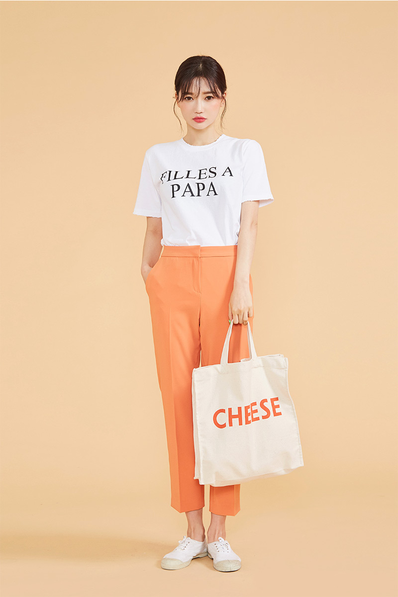 最新韓版服裝，時(shí)尚潮流的背景、影響與地位分析