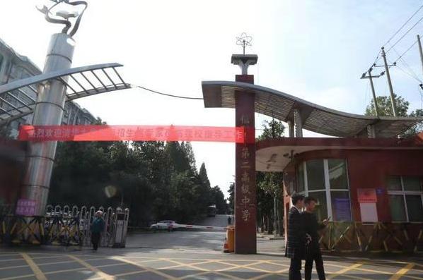 信陽車禍背后的故事，小巷美食寶藏與意外瞬間揭秘