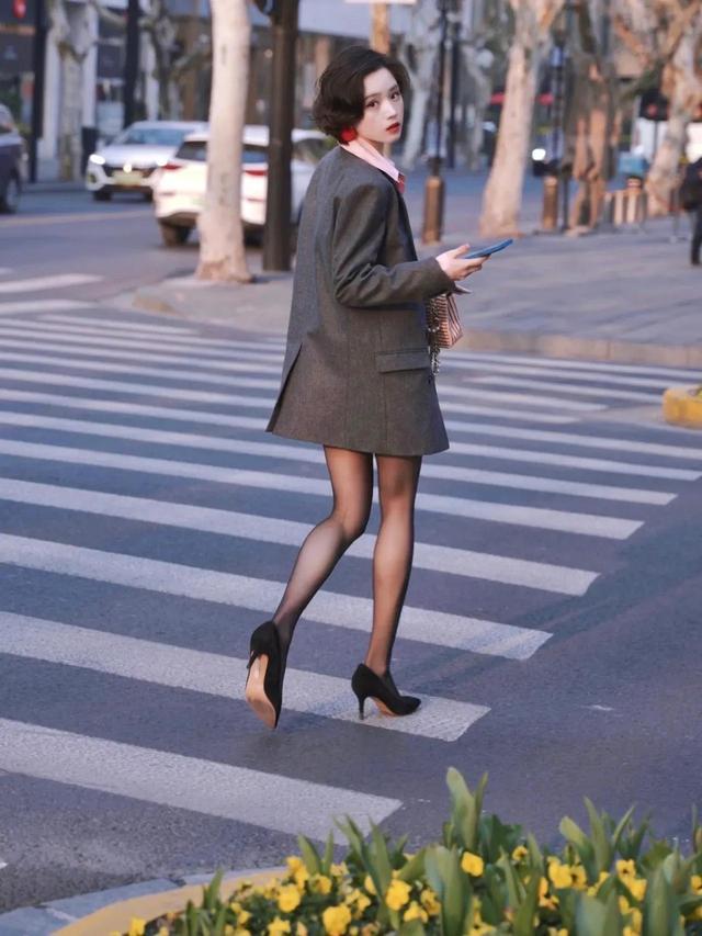 警惕非法色情內(nèi)容，遠(yuǎn)離辣文絲襪誘惑，尋找健康娛樂方式