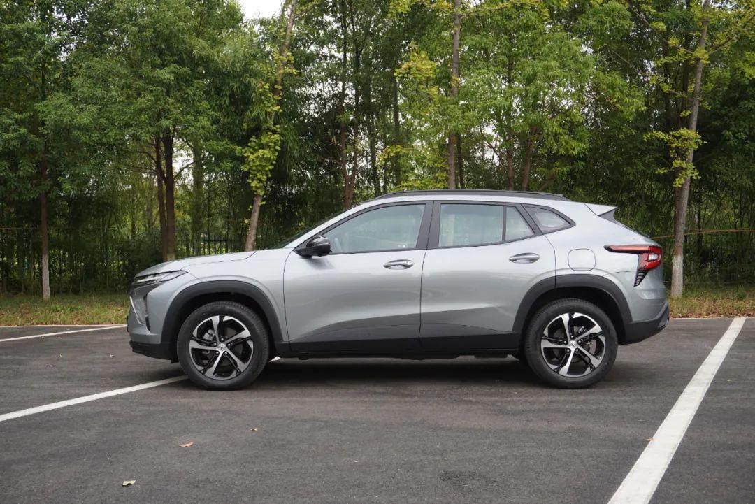 雪弗萊最新款，開啟一段溫馨的駕駛之旅