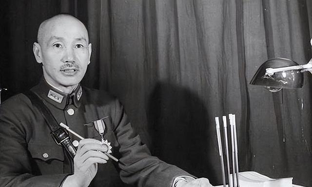 流行詞語最新動(dòng)態(tài)2024，小巷深處的隱藏瑰寶亮相街頭潮流前線