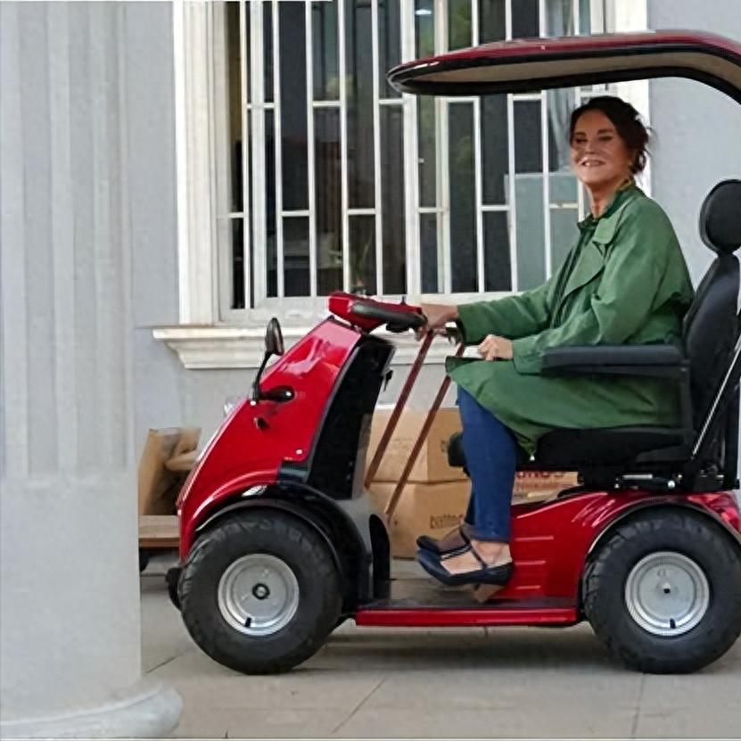 外國(guó)人觀看中國(guó)電視劇，變化中的啟示與自信成就感的展現(xiàn)