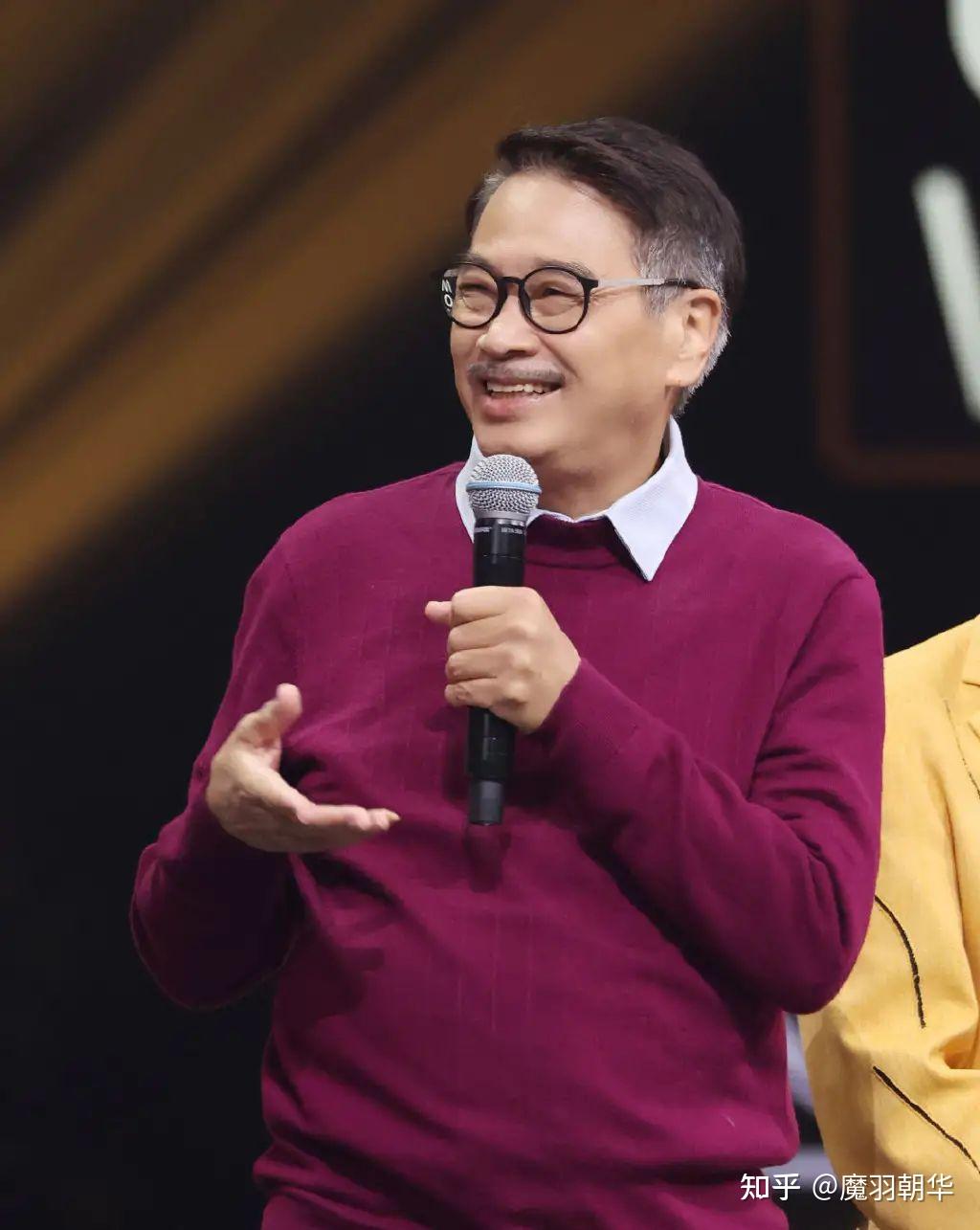 笑星男演員，從舞臺(tái)到心靈的自信閃耀之旅，成就感的追求之路