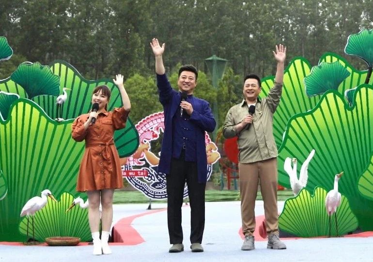 張?zhí)J葦最新客家話視頻，親情與友情的溫馨日常