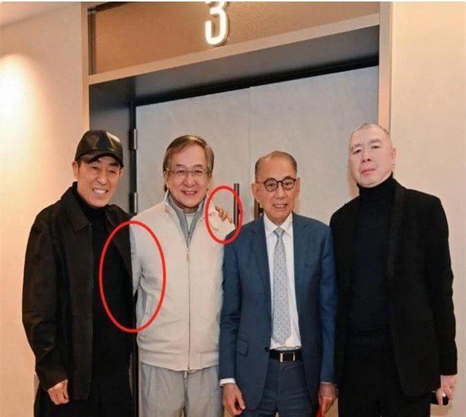 成龍最新動態(tài)揭秘，小巷深處的驚喜探索之旅（2025年）